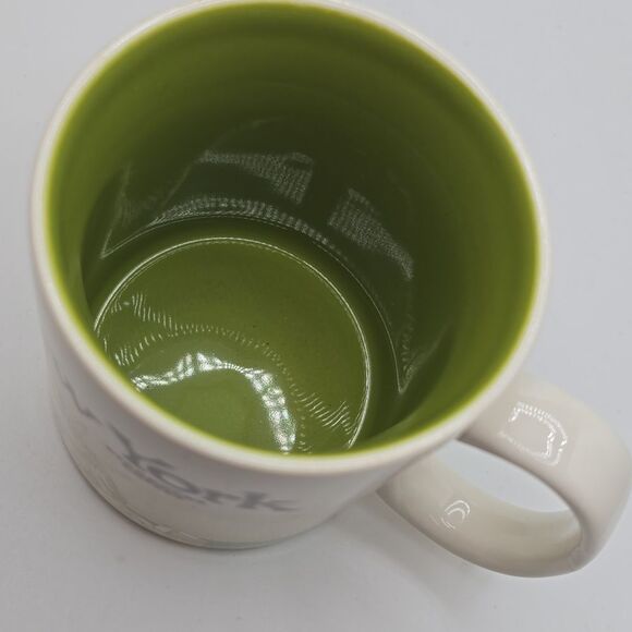 Starbucks | New York Mug - Green and Cream - Picture 4 of 6